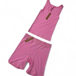Bubble gum pink skims set